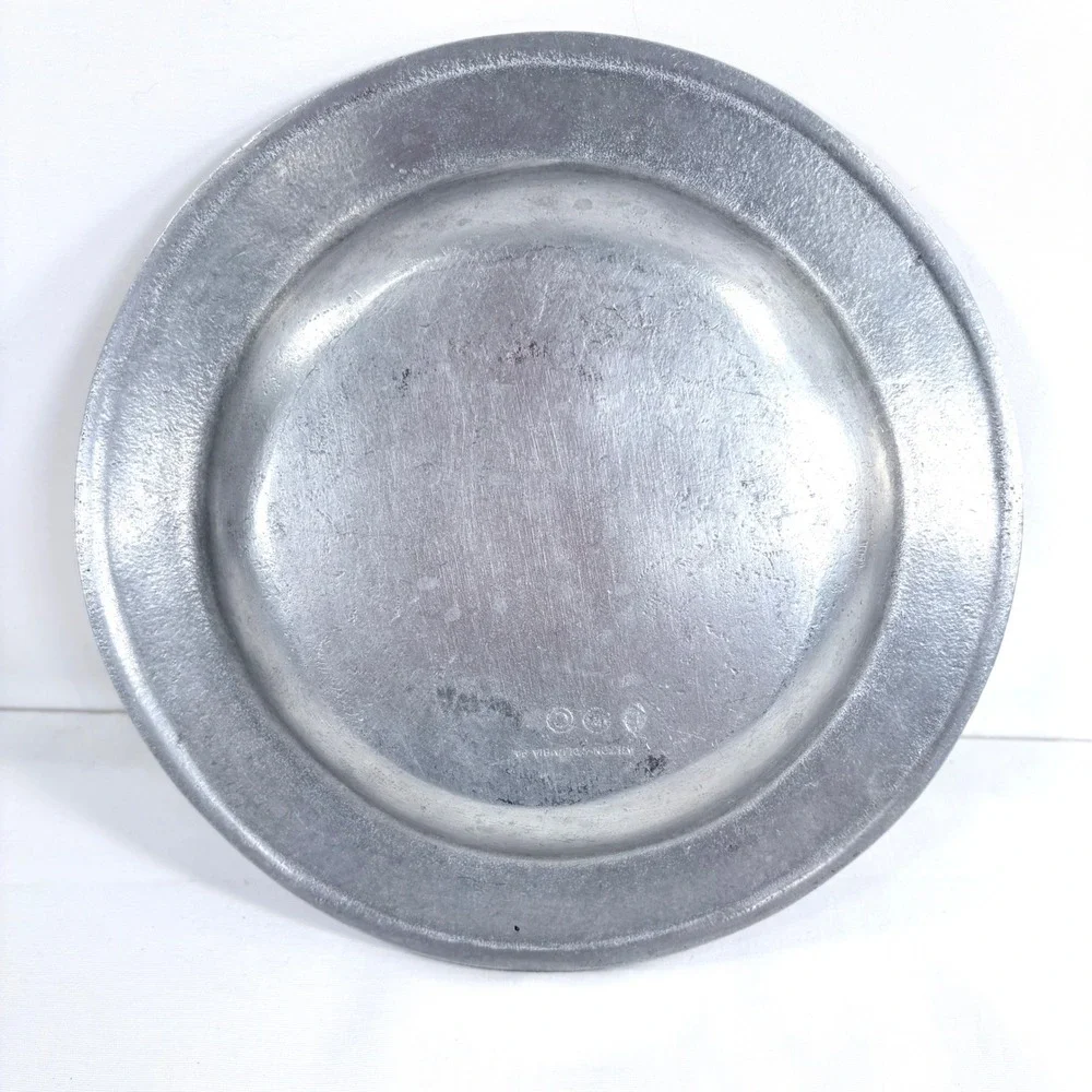 Wilton Armetale Bowl Silver Love Rim Pewter Alternative 9.25 Inch‎ Round